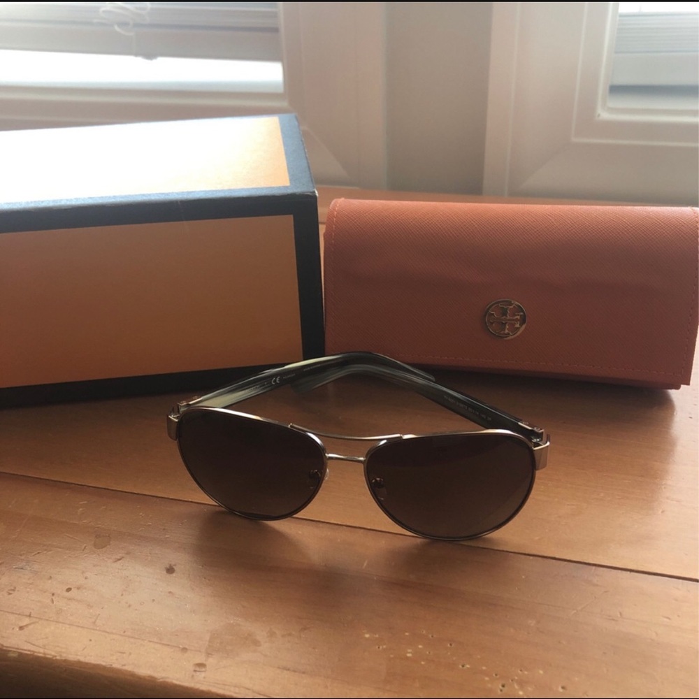tory burch polarized sunglasses